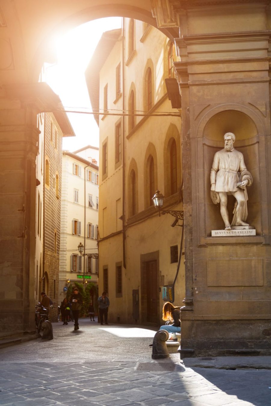 Le vie di Firenze: ingresso a via Lambertesca