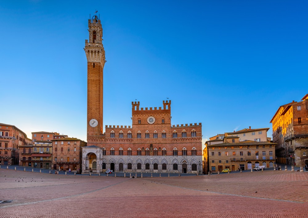 Il Palazzo Pubblico a Siena in Piazza del Campo conserva molte opere d'arte.
