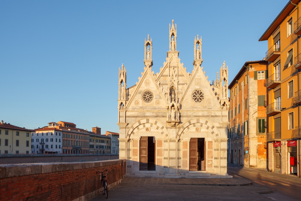 Santa Maria della Spina è una bellissima chiesa sui Lungarni di Pisa.