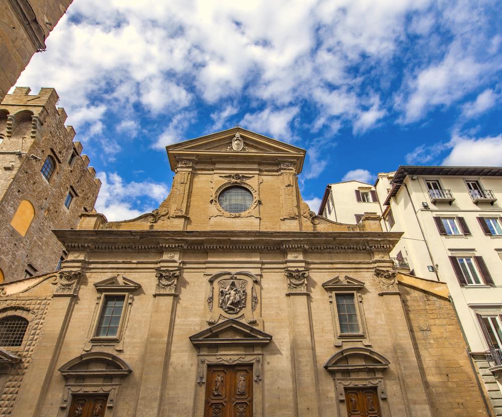 La Chiesa di Santa Trinita è una delle chiese a Firenze poco conosciute ma assolutamente da visitare.