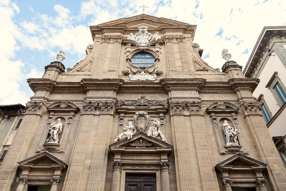 La Chiesa dei Santi Michele e Gaetano si trova a Firenze in piazza Antinori