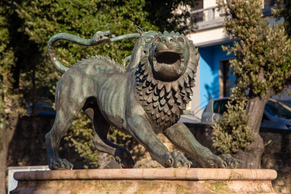 La chimera etrusca diventata simbolo della città di Arezzo