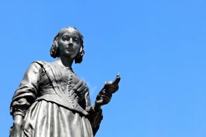 Statua di Florence Nightingale nel memoriale sulla Guerra di Crimea a Londra