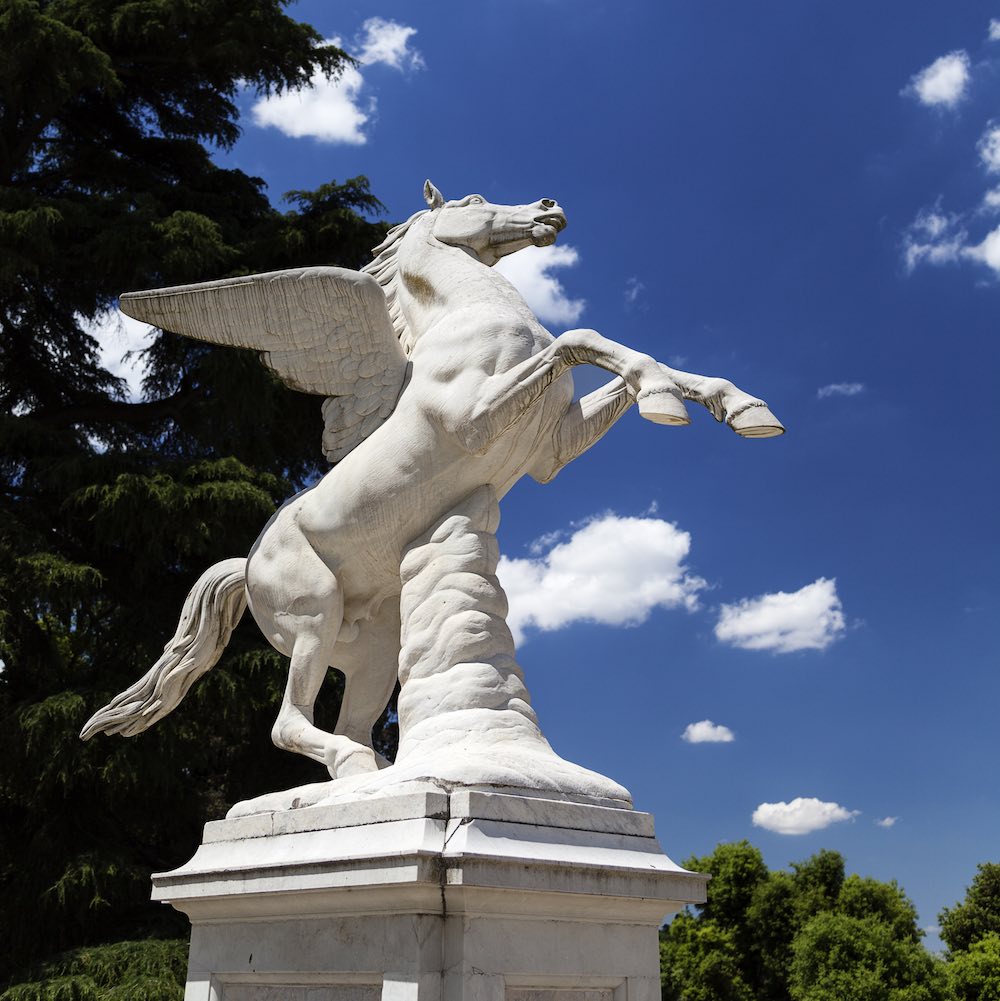 Statua di Pegaso nei giardini di Boboli a Firenze