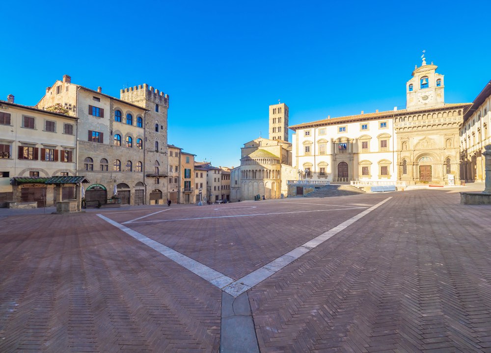 Piazza Grande è la piazza principale di Arezzo, città della Toscana