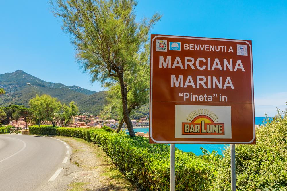 Marciana Marina è il borgo toscano all'Isola d'Elba i cui è ambientata la serie de I delitti del Barlume