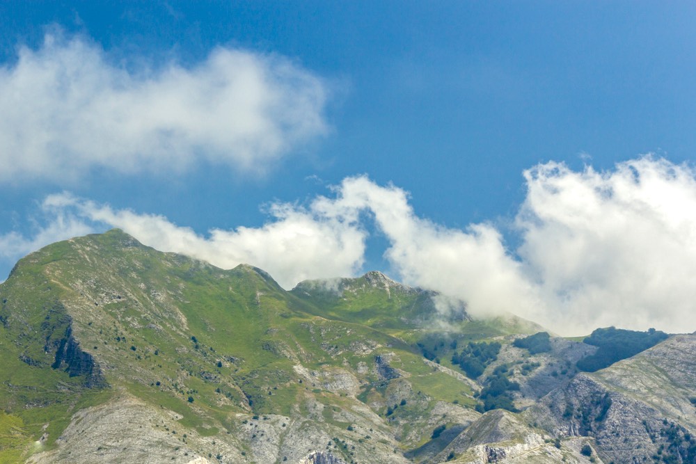 Il Monte Sagro è una montagna toscana sulle Alpi Apuane
