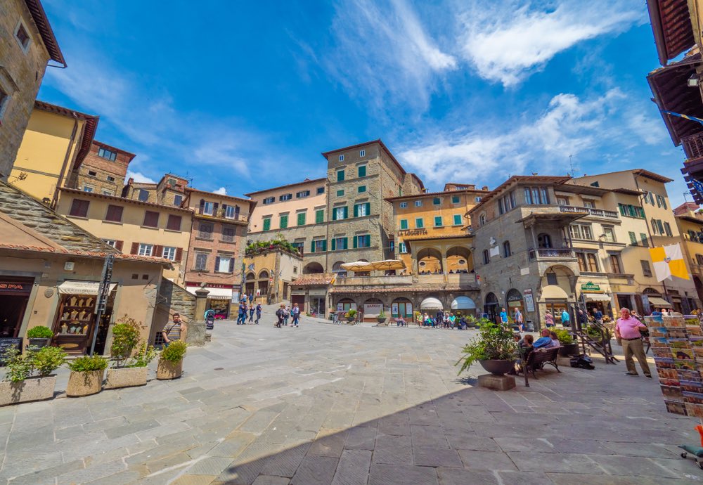 Piazza del Comune a Cortona, borgo toscano in Val di Chiana