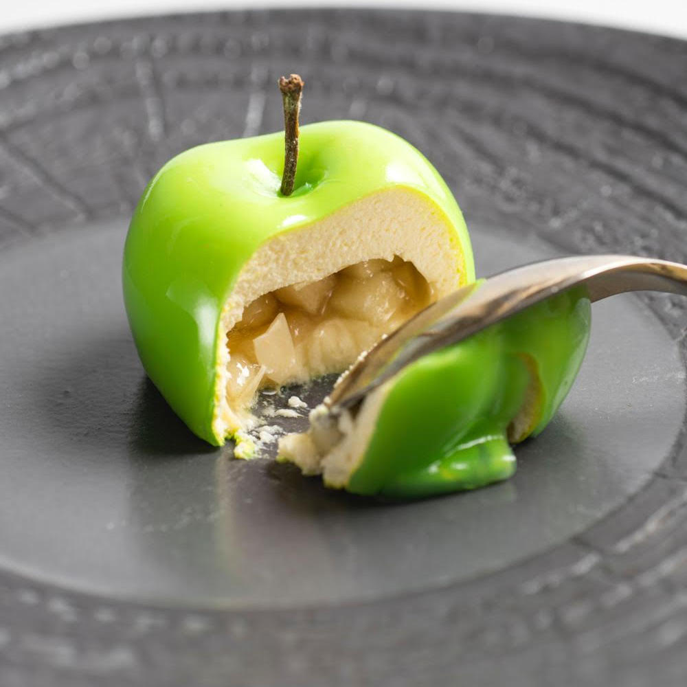 La finta mela dello chef Lorenzo Romano dell'Insolita Trattoria Tre Soldi di Firenze