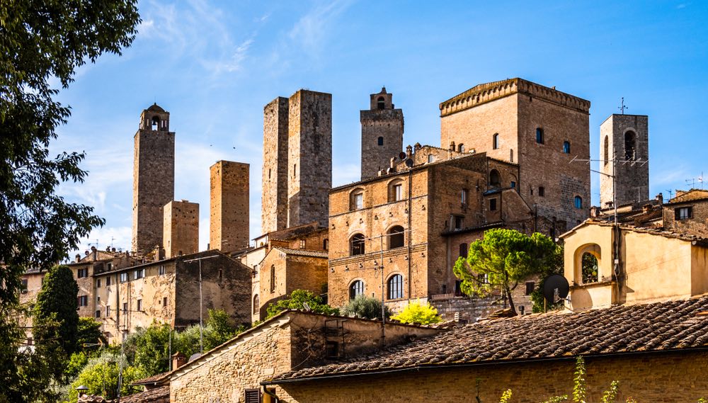 Le torri di San Gimignano, borgo in Toscana chiamato la Manhattan del Medioevo