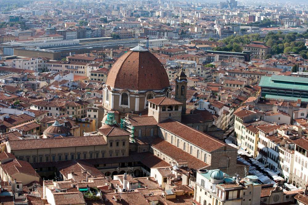 Quartiere di San Lorenzo e Osservatorio Ximeniano visti dall'alto a Firenze