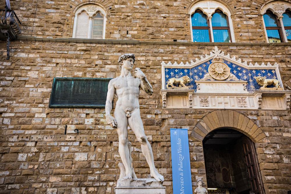 La copia del David di Michelangelo in Piazza Signoria a Firenze