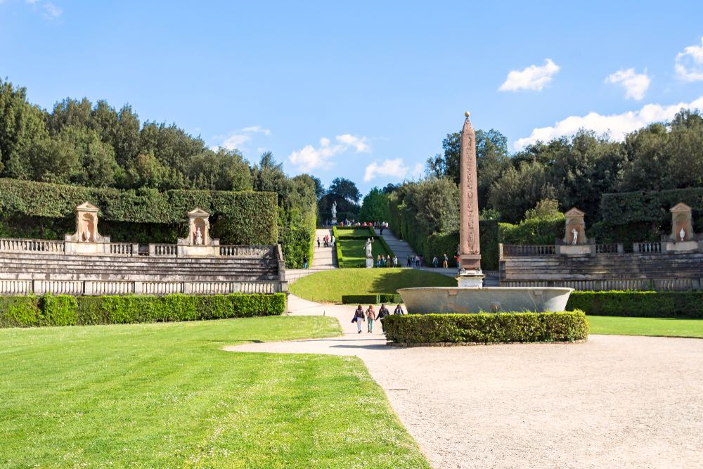 Uno dei monumenti egizi a Firenze più famosi è l'Obelisco dentro il Giardino di Boboli
