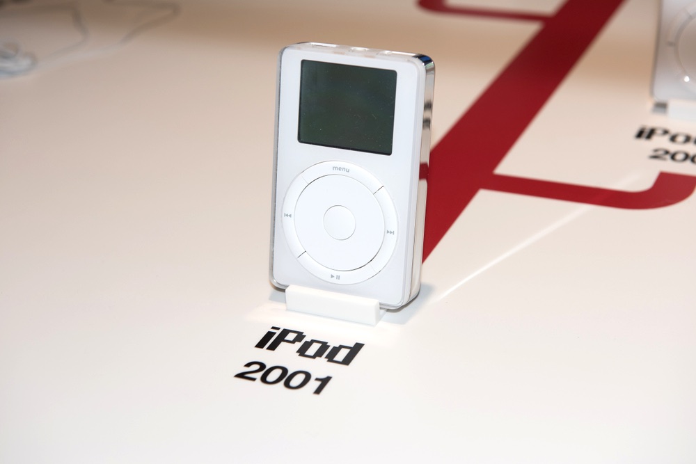 Il primo iPod del 2001 progettato da Apple 