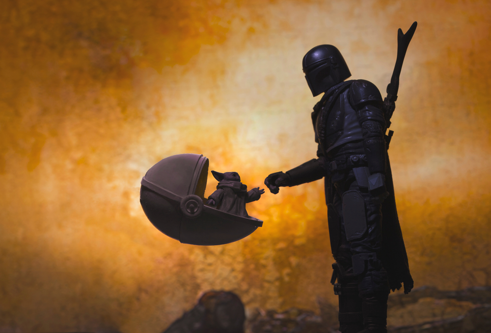 Guerre Stellari: Baby Yoda e il Mandaloriano nella nuova serie TV