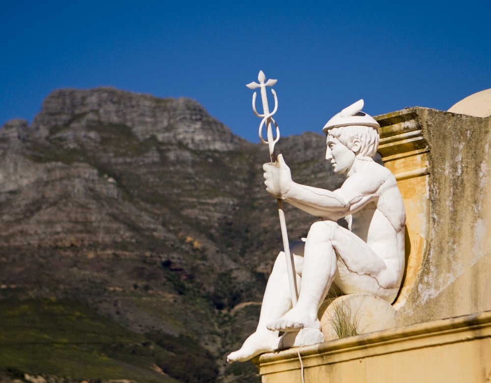 Statua di Hermes che tiene in mano il caduceo, a Cape Town, Sud Africa