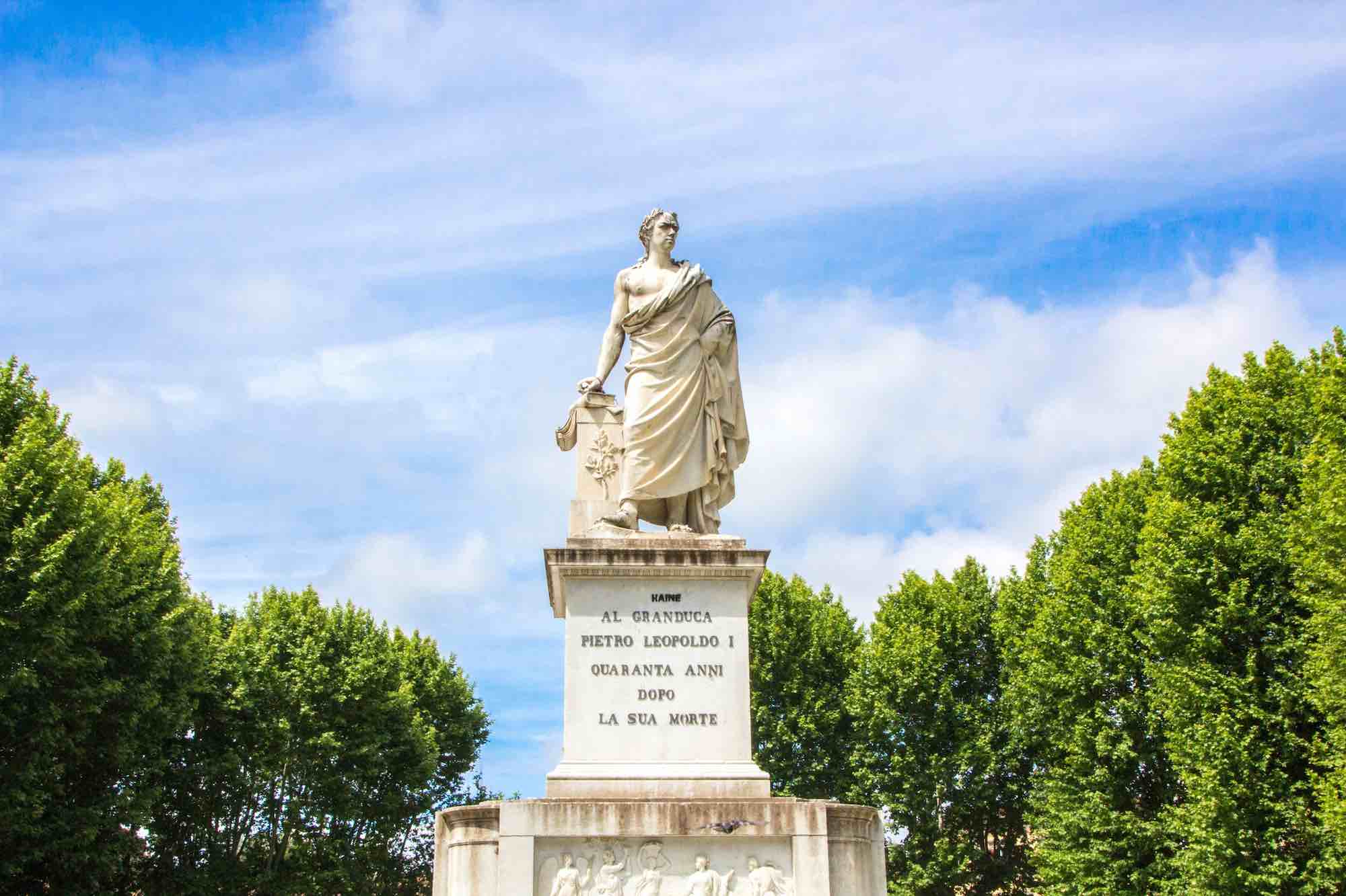 Monumento al Granduca Pietro Leopoldo I, in Piazza dei Martiri a Pisa