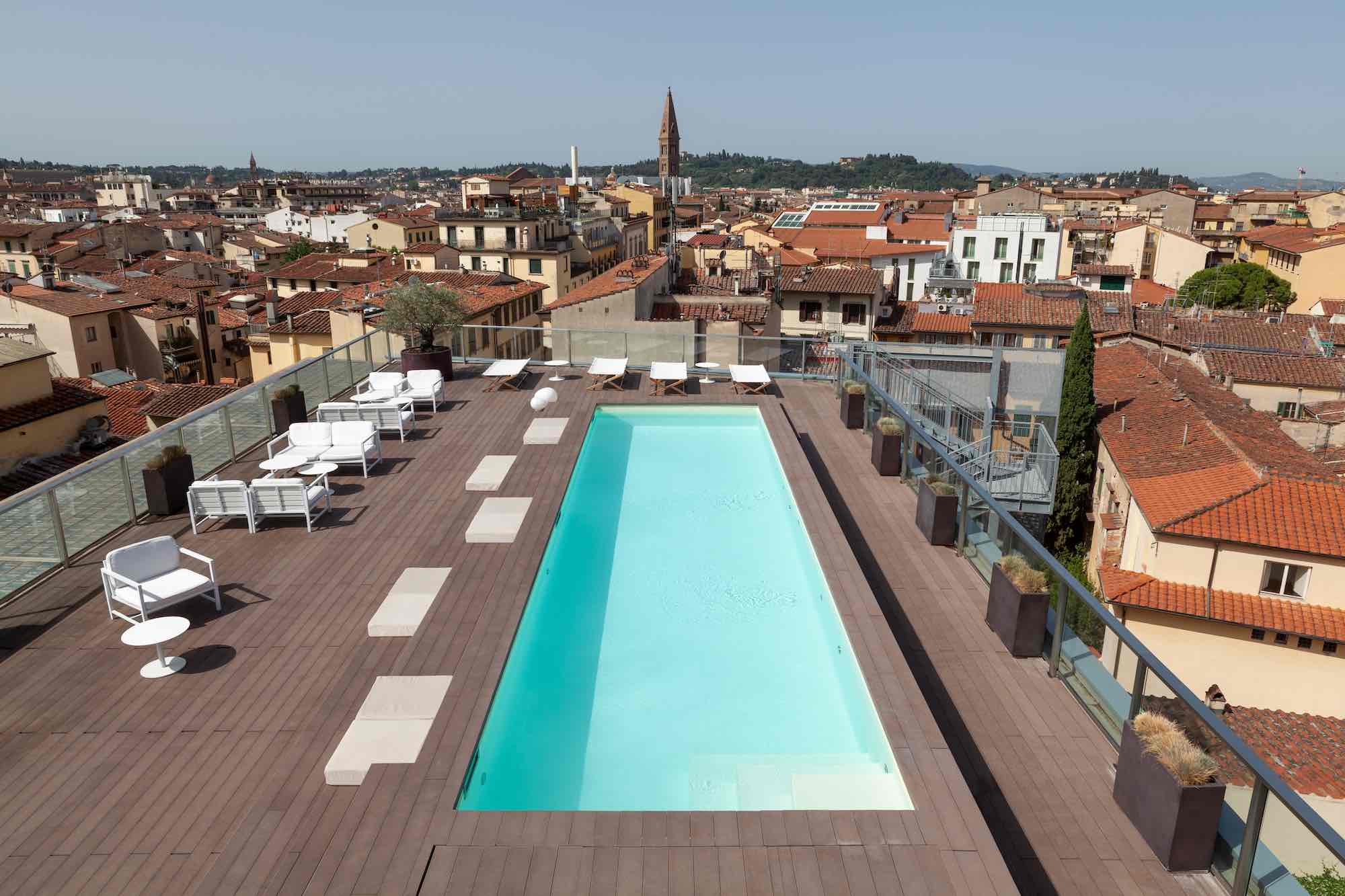 Terrazza panoramica del Glance Hotel in Florence da cui si vede gran parte di Firenze