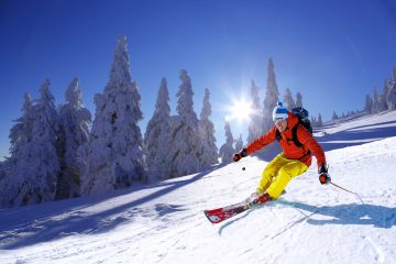 Sciatore scia in Val di Luce, Appenino Pistoiese vicino all'Abetone, Toscana