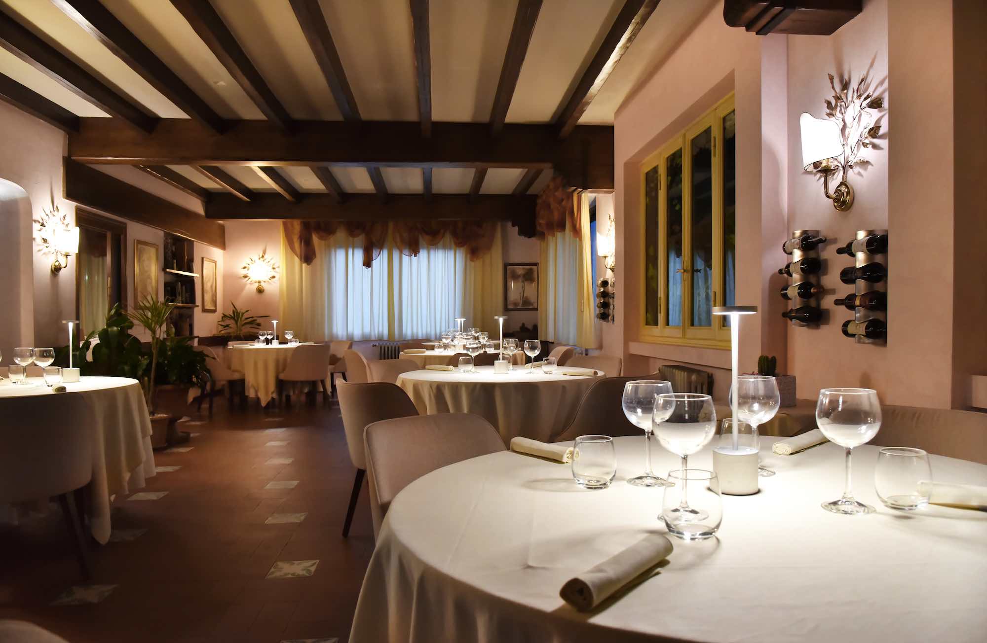 Sala interna del ristorante Stefani dal 1888 a Lucca