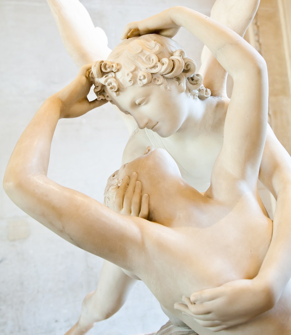 Amore e Psiche di Canova, il bacio di Cupido, al Museo Louvre di Parigi