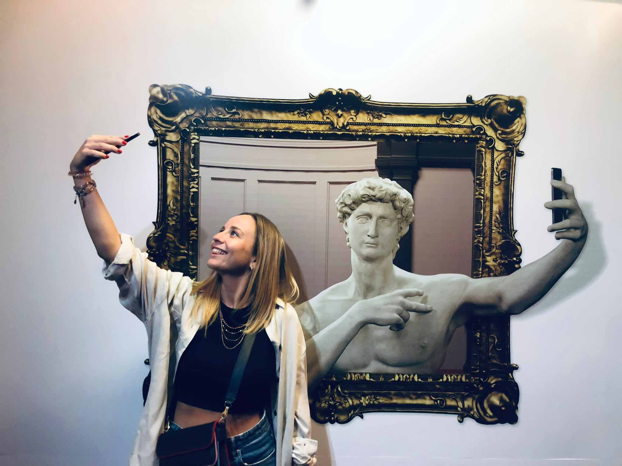 Foto esposte al Selfie Museum di Firenze di Carolina Romizi