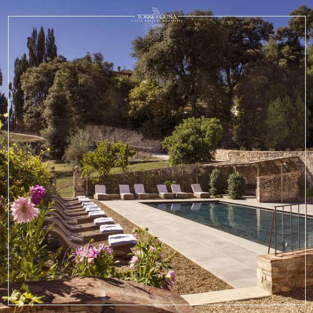 La piscina di Torre a Cona a Rignano, hotel vicino Firenze