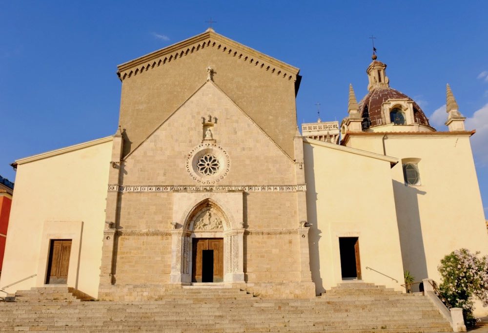 Il Duomo di Orbetello nel cuore del centro storico del borgo toscano all'Argentario