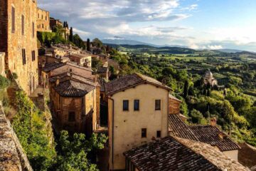Vista panoramica dal borgo toscano di Montepulciano