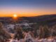 Alba invernale sulle montagne del Casentino in una fredda mattina di dicembre