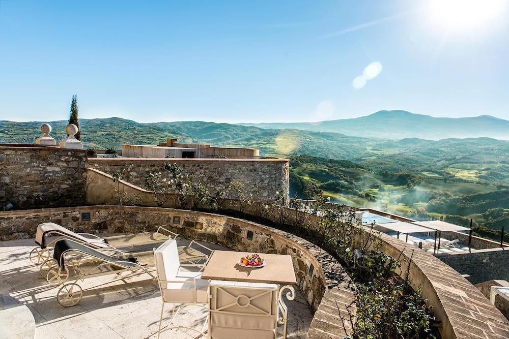 Castello di Velona Resort, bellissimo relais di charme sulle colline toscane