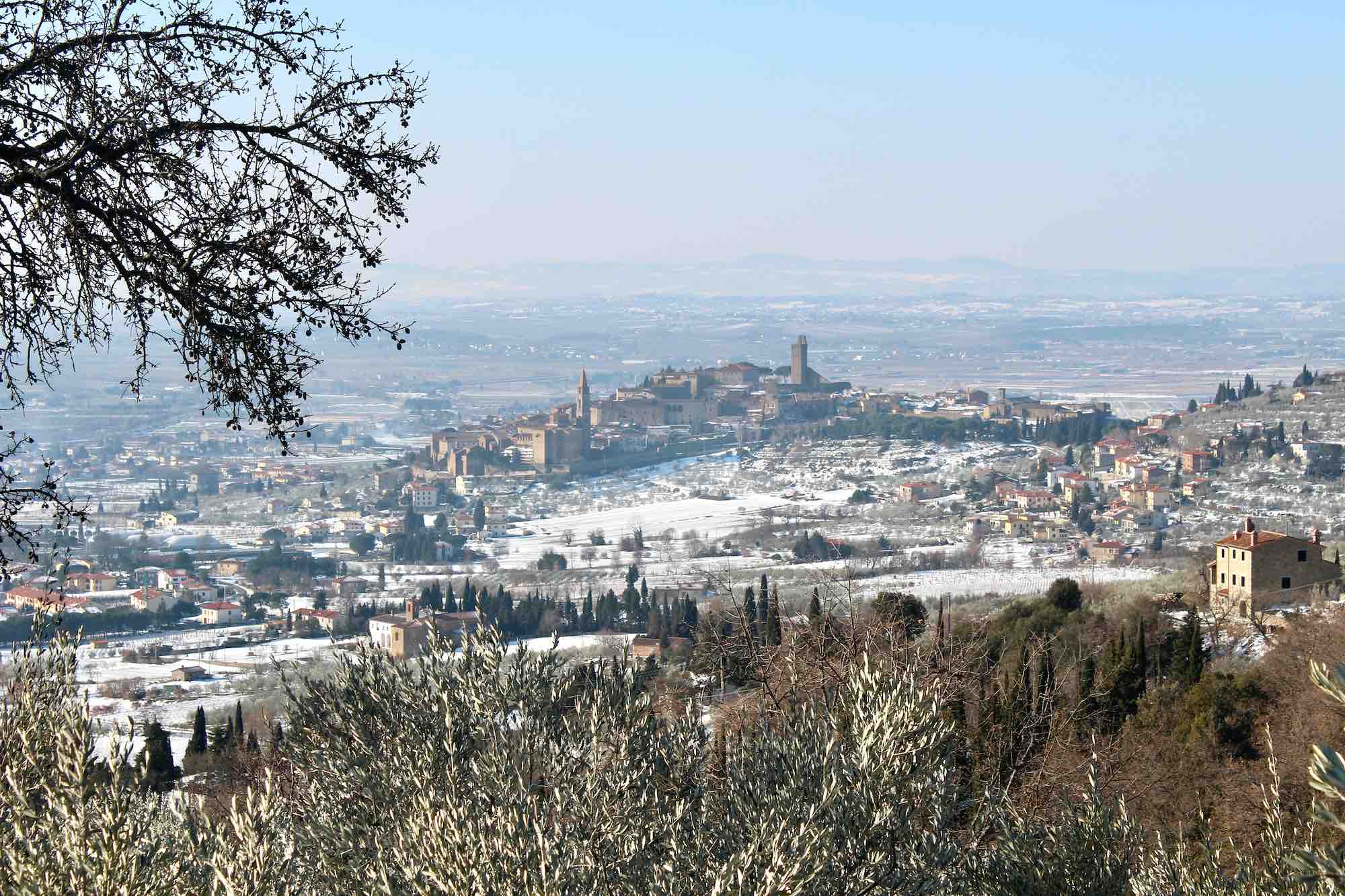 Castiglion Fiorentino in Valdichiana, Toscana, con la neve