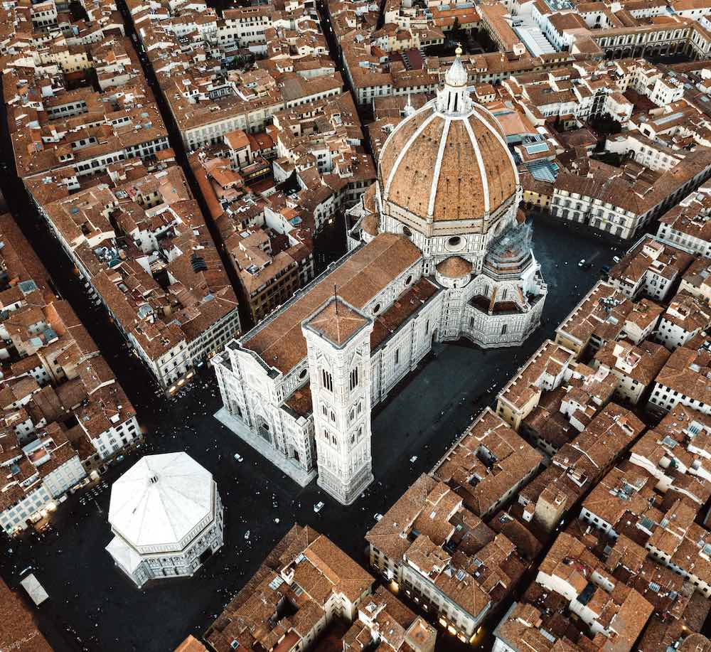 Piazza Duomo a Firenze vista dall'alto
