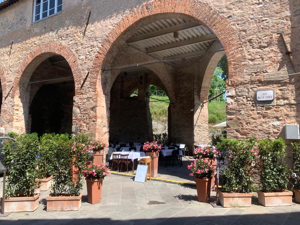 Trattoria Da Giulio in Pelleria è uno dei migliori ristoranti di Lucca secondo il Gambero Rosso 2024