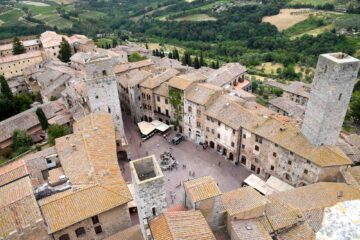 Il borgo toscano di San Gimignano visto dall'alto